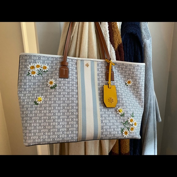 Tory Burch Handbags - Tory Burch large tote